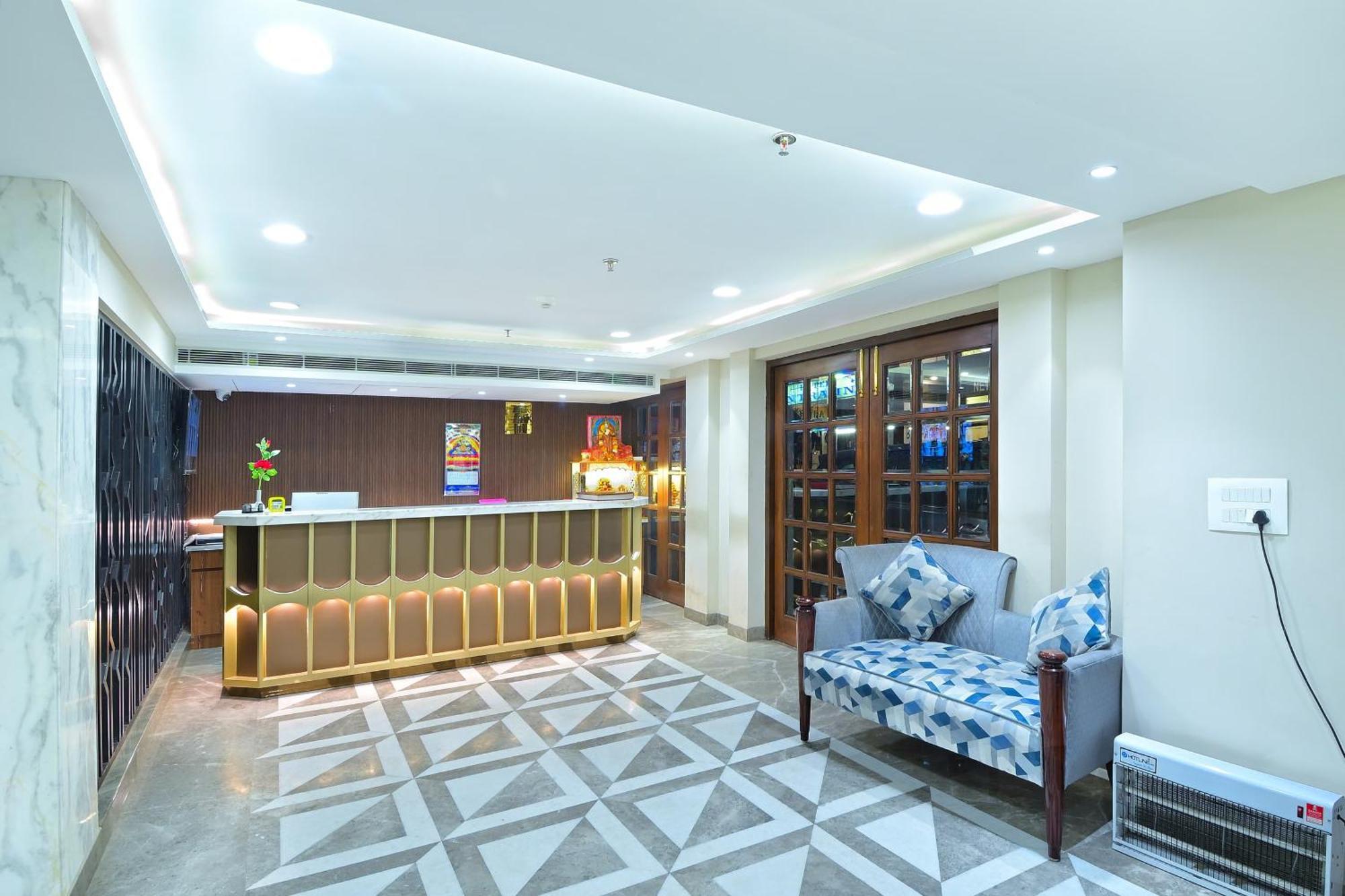 Hotel Sapphire House - 3 Mins Walk From Metro And 5 Mins From Rail Station 新德里 外观 照片
