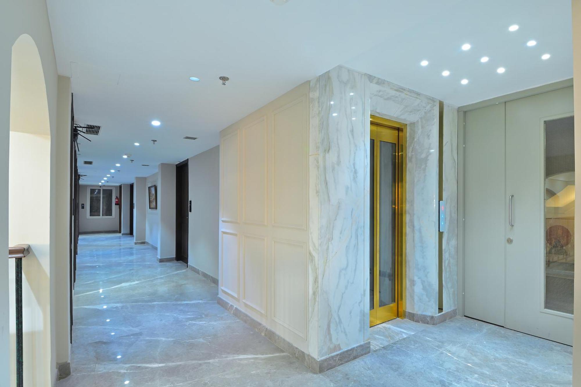 Hotel Sapphire House - 3 Mins Walk From Metro And 5 Mins From Rail Station 新德里 外观 照片