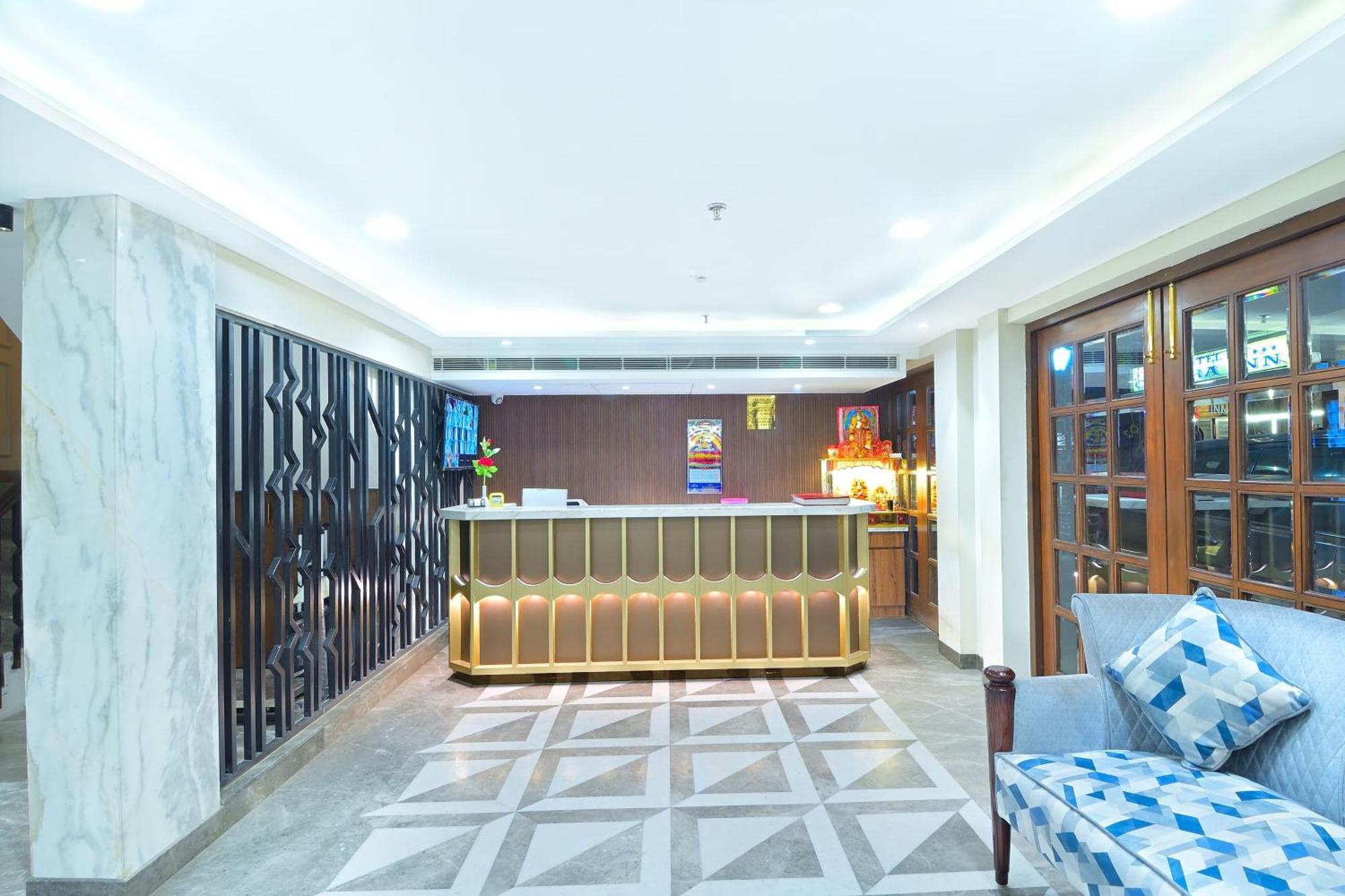 Hotel Sapphire House - 3 Mins Walk From Metro And 5 Mins From Rail Station 新德里 外观 照片